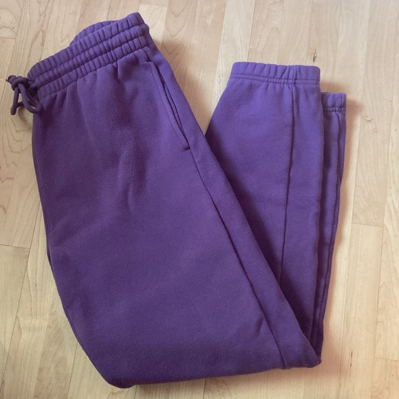 Aritzia TNA Cozy Fleece Boyfriend Sweatpants, M, Purple - Picture 2 of 5